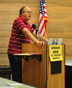 Bob Rule MCing the 2014 Candidate Forum at the Pinedale Library. Photo by Terry Allen. 