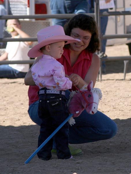 Pink Cowgirl Hat. Photo by Clint Gilchrist, Pinedale Online.