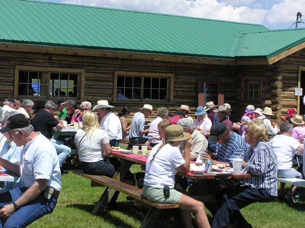 Enjoying the BBQ lunch. Photo by Pinedale Online.