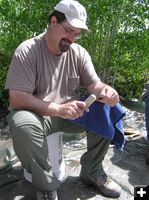 Flint Knapping. Photo by Dawn Ballou, Pinedale Online.