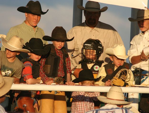 Calf Riders. Photo by Clint Gilchrist, Pinedale Online.