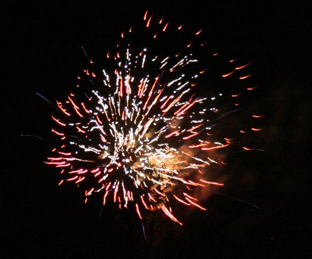 Fireworks. Photo by Dawn Ballou, Pinedale Online.