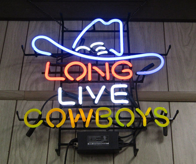 Long Live Cowboys. Photo by Dawn Ballou, Pinedale Online.
