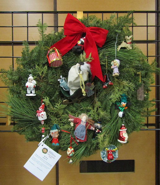 Vintage Ornament Wreath. Photo by Pinedale Online.