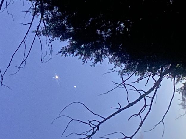Venus and Jupiter. Photo by Bob Rule, KPIN 101.1 FM Radio.