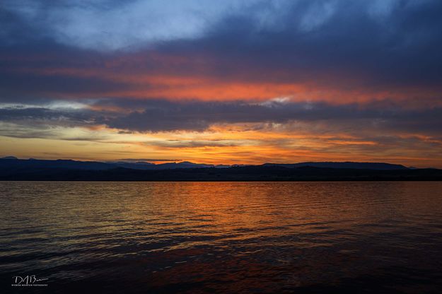 Fremont Lake Sunrise . Photo by Dave Bell.