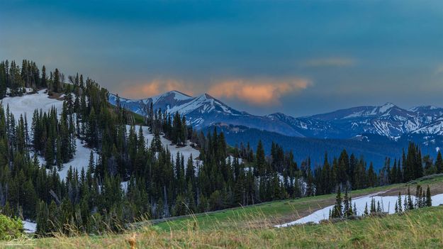 Triple Peak Virga. Photo by Dave Bell.