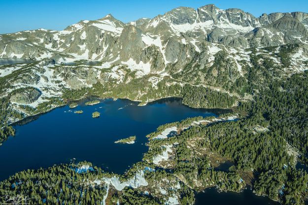 Lake Sonnicant and Cleft Peaks. Photo by Dave Bell.